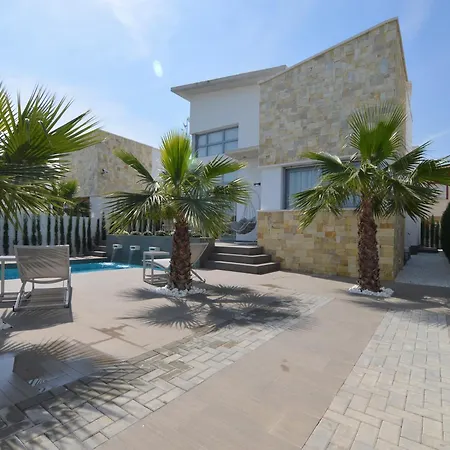 With Garden & Roof Deck *