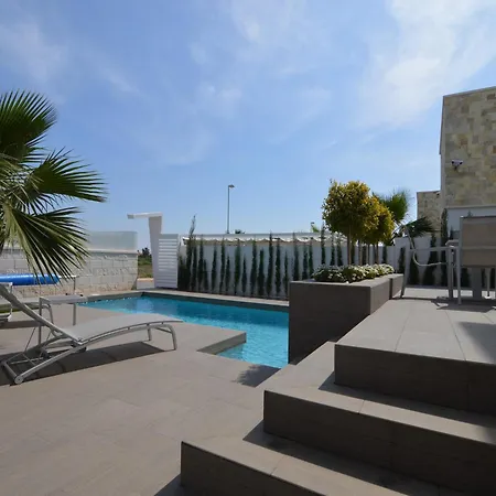 With Garden & Roof Deck