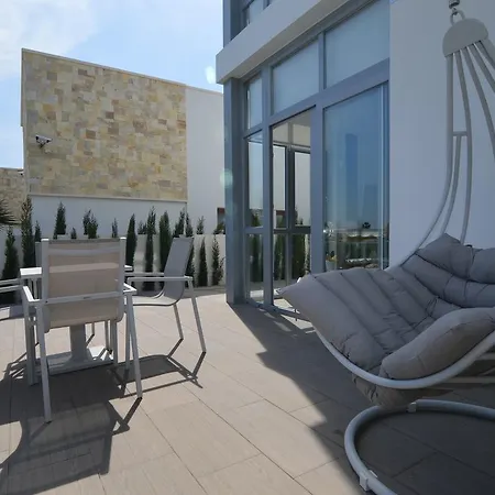 Villa Belvilla By Oyo Betty *